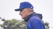 Tite, técnico do Cruzeiro, em treinamento na Toca da Raposa 2, em Belo Horizonte (foto: Gustavo Aleixo/Cruzeiro)