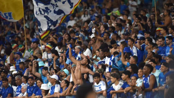Torcida do Cruzeiro no Mineirão, em Belo Horizonte (foto: Ramon Lisboa/EM/D.A Press)