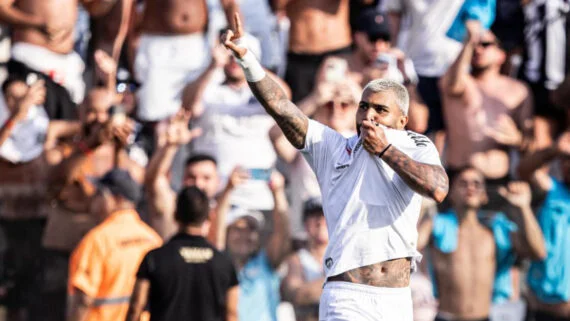 Gabigol comemora gol pelo Santos (foto: Divulgação/Santos)