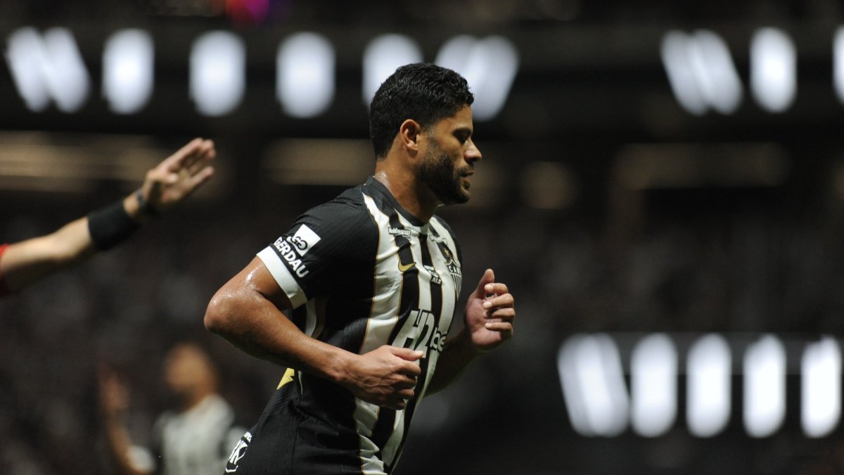 Hulk marcou o segundo gol do Atlético diante do Cruzeiro - (foto: Alexandre Guzanshe/EM/D.A Press)