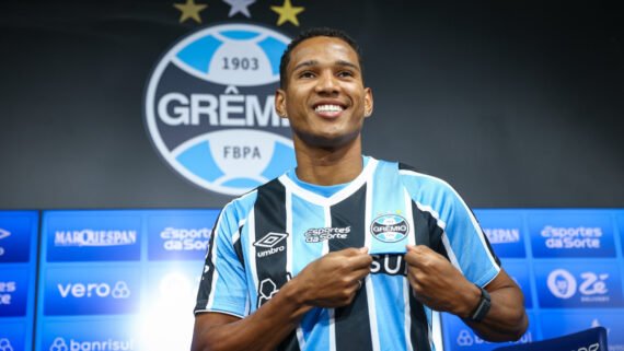 João Lucas, lateral-direito (foto: Divulgação)