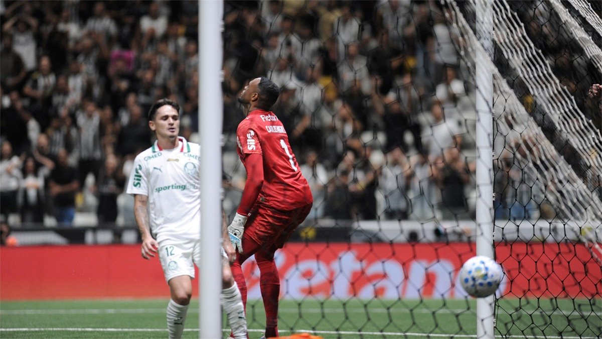 Lance do segundo gol do Atlético contra o Palmeiras - (foto: Alexandre Guzanshe/EM D.A Press)