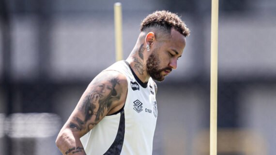 Neymar em treino do Santos (foto: Divulgação/Santos)