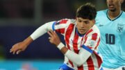 Osmar Giménez, promessa do Paraguai que acertou com o Atlético (foto: Javier TORRES / AFP)