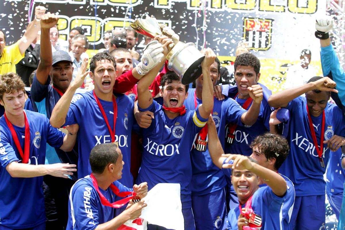 Cruzeiro conquistou a Copa São Paulo em 2007 (foto: Nelson Antoine / Futura Press 25/01/2007)