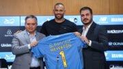 Weverton foi apresentado no Grêmio (foto: Lucas Uebel / Grêmio FBPA)