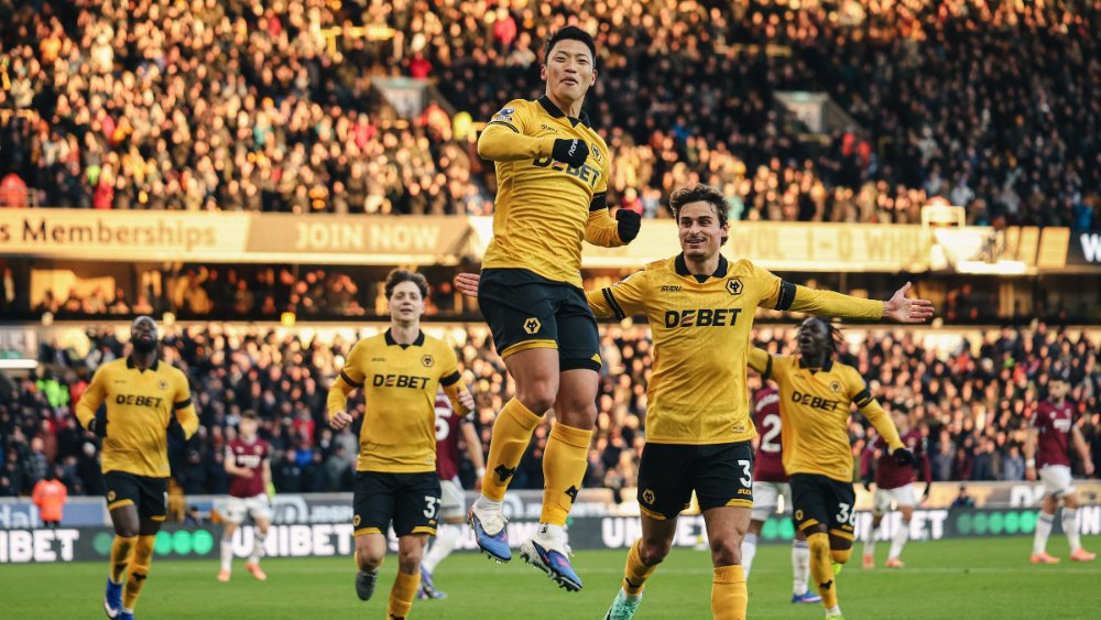 Jogadores do Wolves comemoram gol (foto: Divulgação/Wolves)