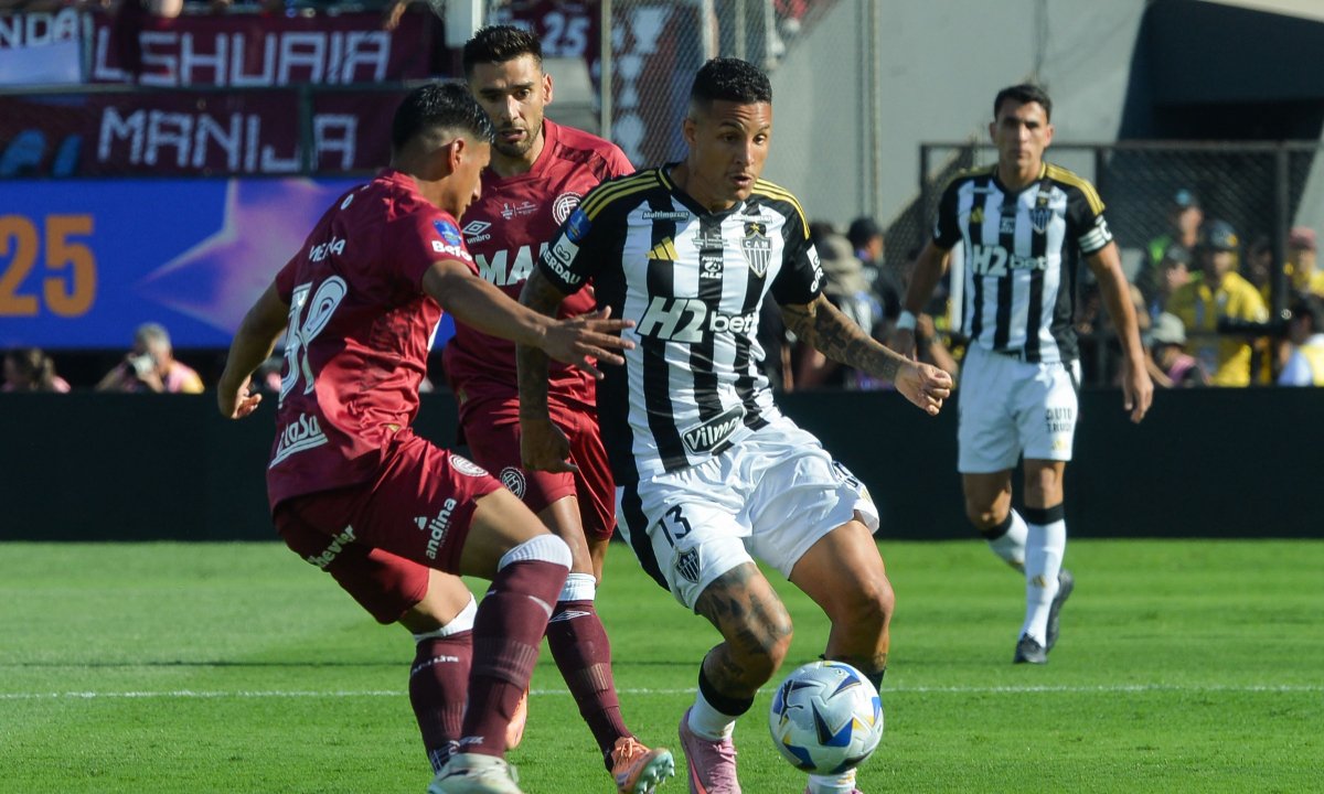 Arana na final da Sul-Americana - (foto: Daniel Duarte/AFP)