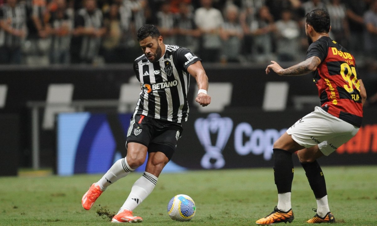 Hulk em Atlético x Sport na Copa do Brasil (foto: Alexandre Guzanshe/EM/DA.Press)