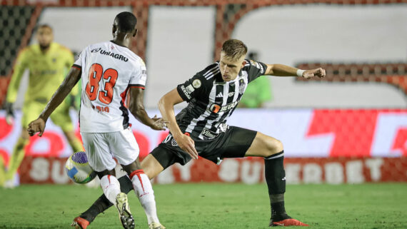 Matheusinho, Willian Oliveira (2) e Culebra marcaram os gols do Vitória contra o Atlético (foto: Pedro Souza/Atlético)