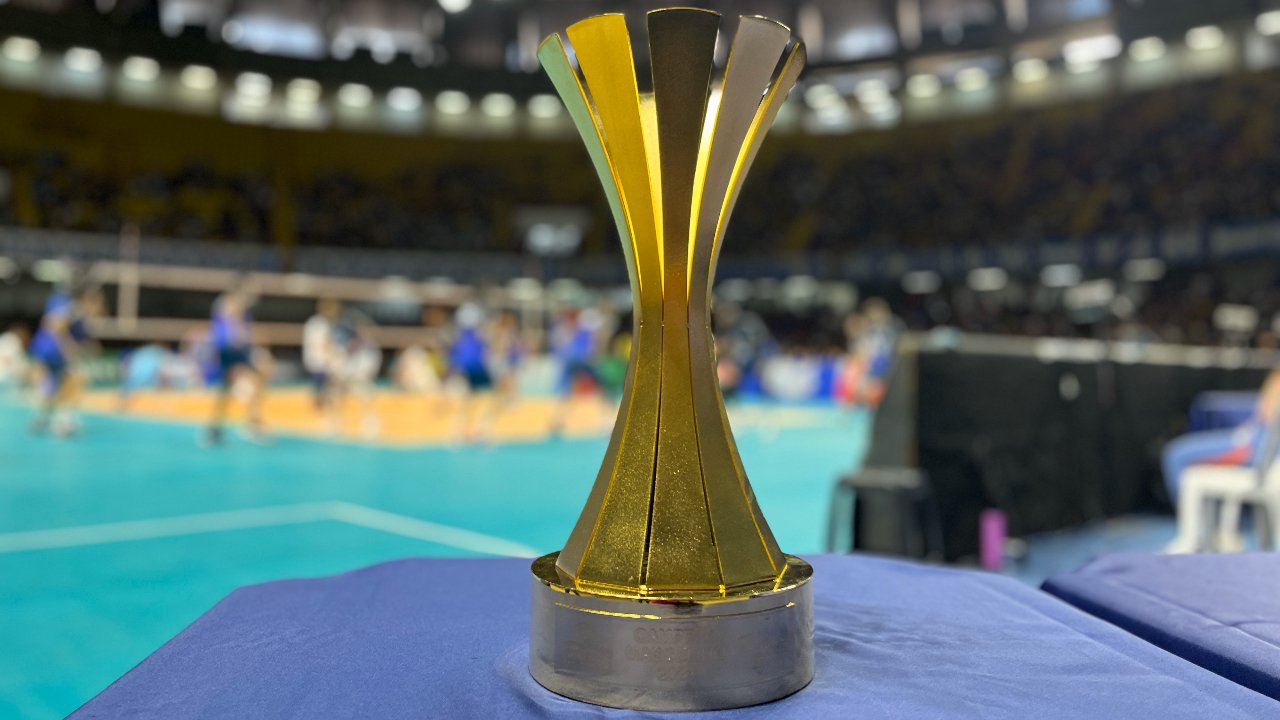 Taça de campeão do Mineiro Masculino de Vôlei (foto: Pedro Bueno/No Ataque/E.M/D.A Press)