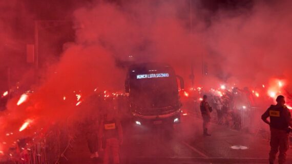 Ônibus do Atlético (foto: Lucas Bretas / No Ataque)