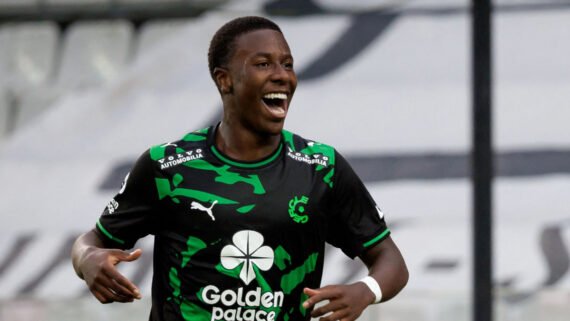 Alan Minda em ação pelo Cercle Brugge, da Béelgica (foto: KURT DESPLENTER / AFP)