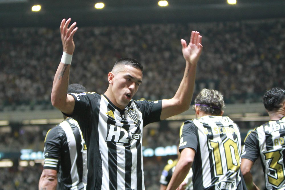 Jogadores do Atlético comemoram gol sobre o Godoy Cruz na Arena MRV (foto: Edésio Ferreira/EM/DA.Press)