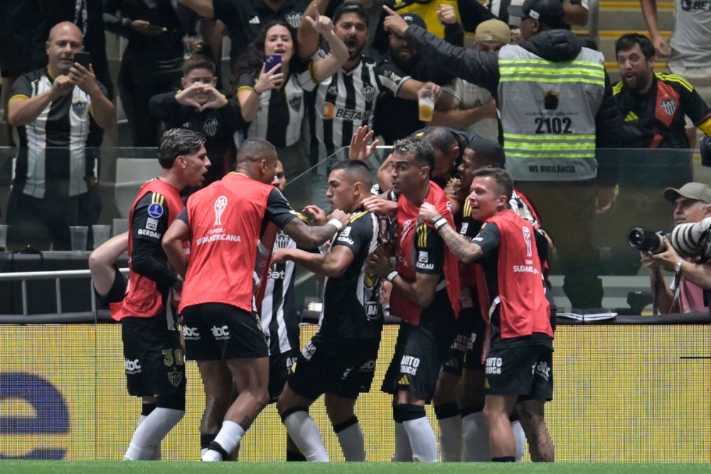 Jogadores do Atlético comemoram gol na Arena MRV (foto: Edésio Ferreira/EM/DA.Press)