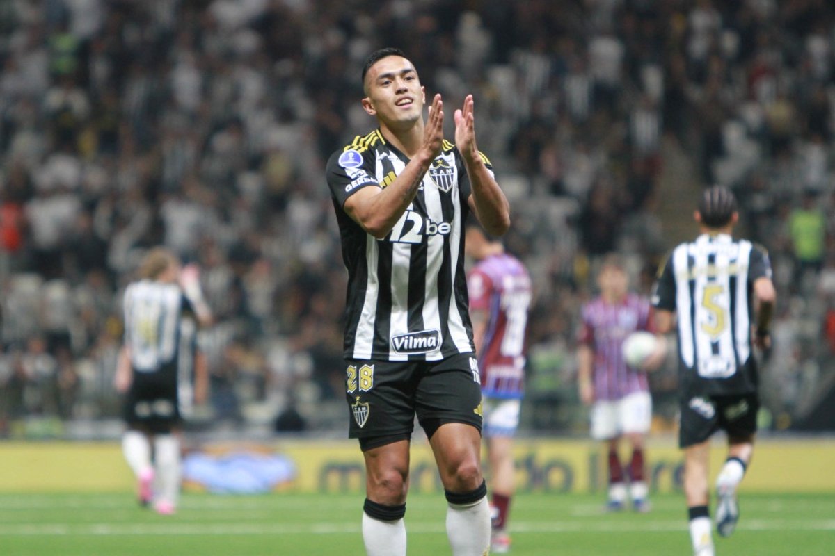 Cuello comemora gol do Atlético na Sul-Americana - (foto: Edésio Ferreira/EM/D.A. Press)