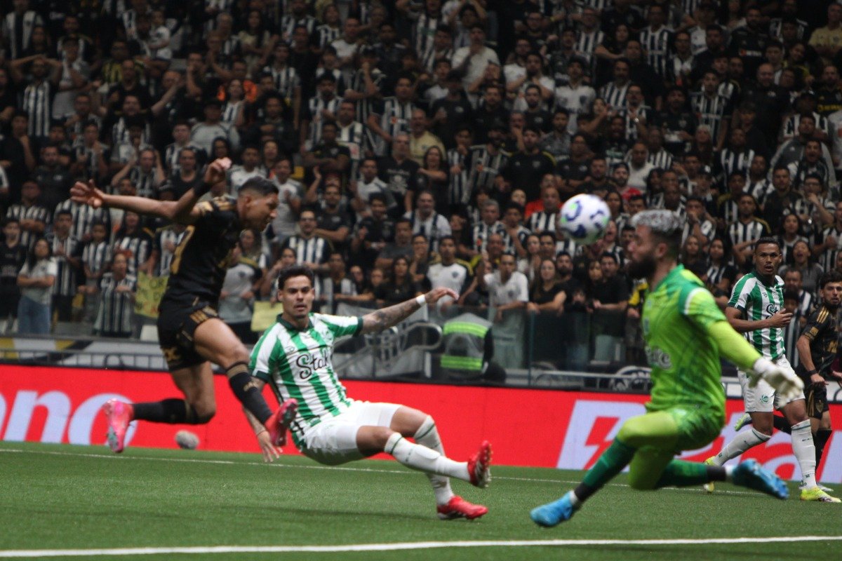 Lance do jogo entre Atlético e Juventude na Arena MRV (foto: Edesio Ferreira/EM/D.A Press)