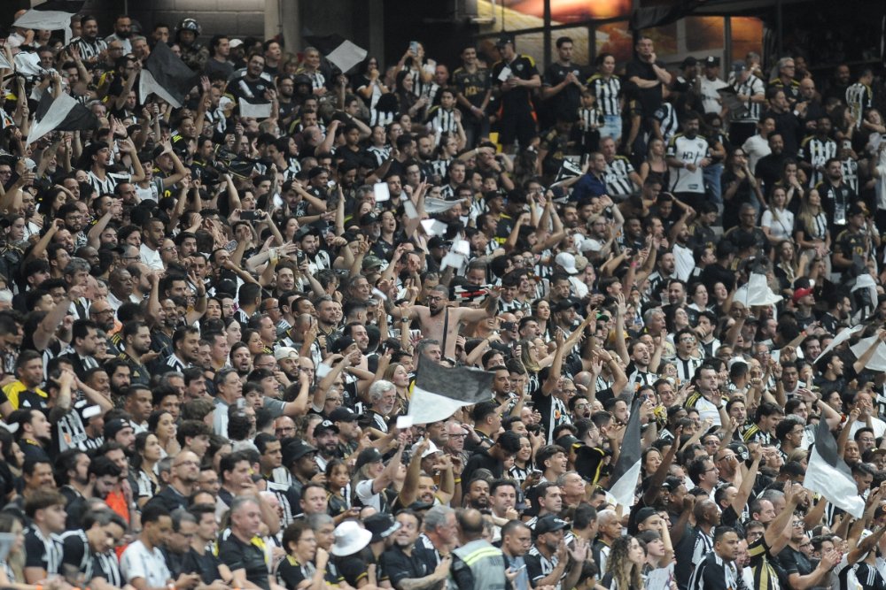 Torcida do Atlético na Arena MRV durante duelo contra o Independiente del Valle (foto: Alexandre Guzanshe/EM/D.A. Press)