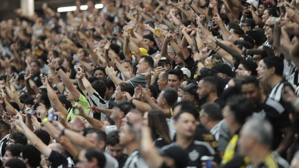 Torcida do Atlético lotou Arena MRV contra o Cruzeiro (foto: Alexandre Guzanshe/EM/D.A. Press)