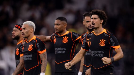 Jogadores do Corinthians durante jogo na Neo Química Arena (foto: Rodrigo Coca/Agência Corinthians)